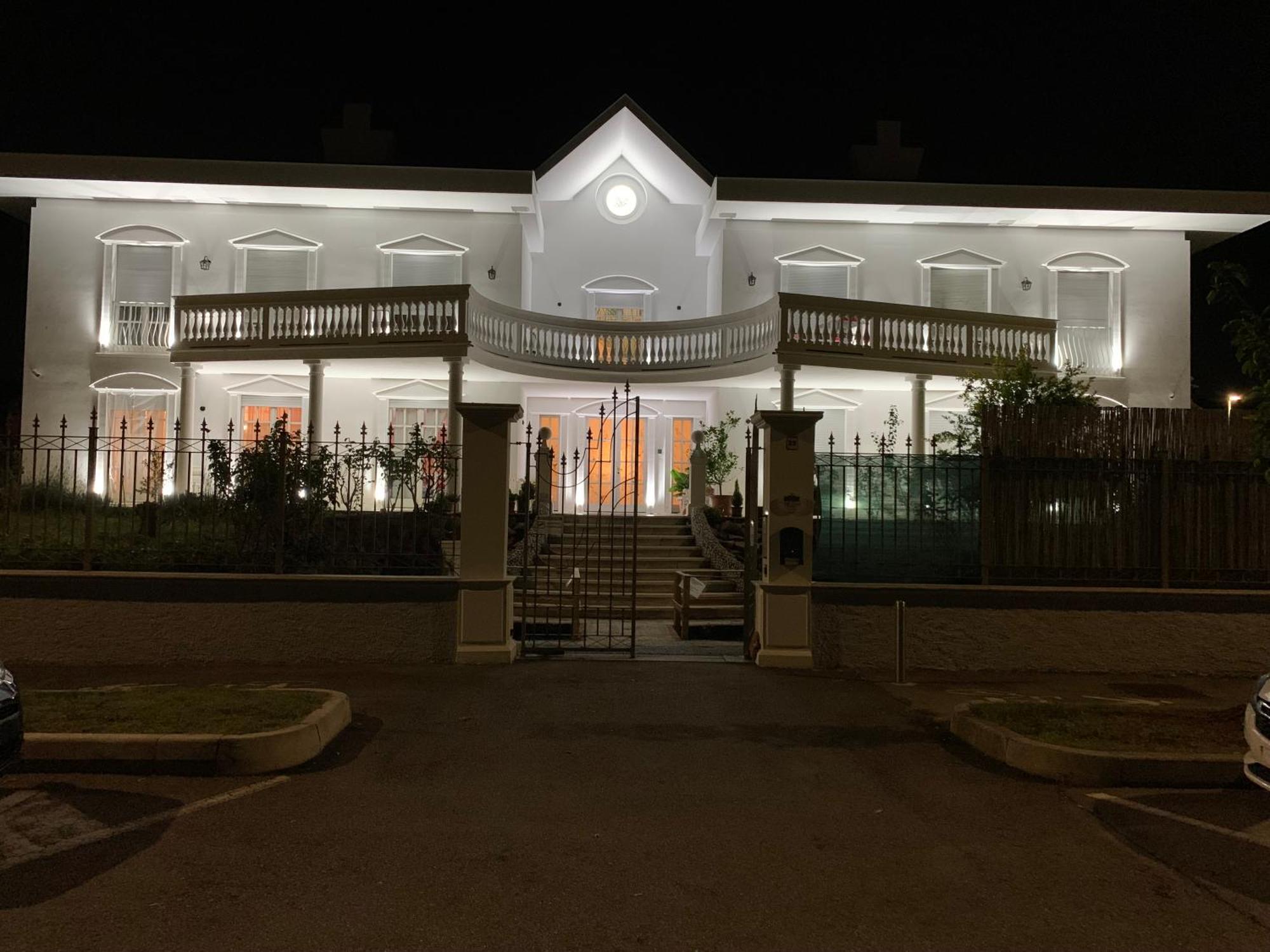 White House Lainate Exterior foto
